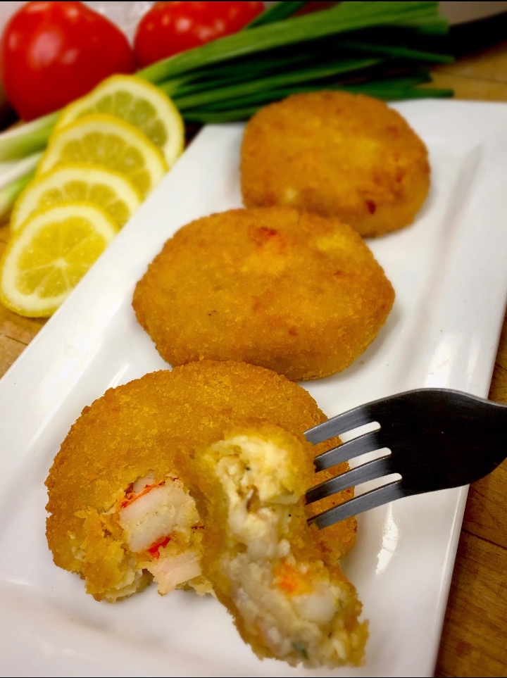Order Shrimp & Crab AuGratin Cake food online from Captain’s Curbside Seafood store, Trappe on bringmethat.com