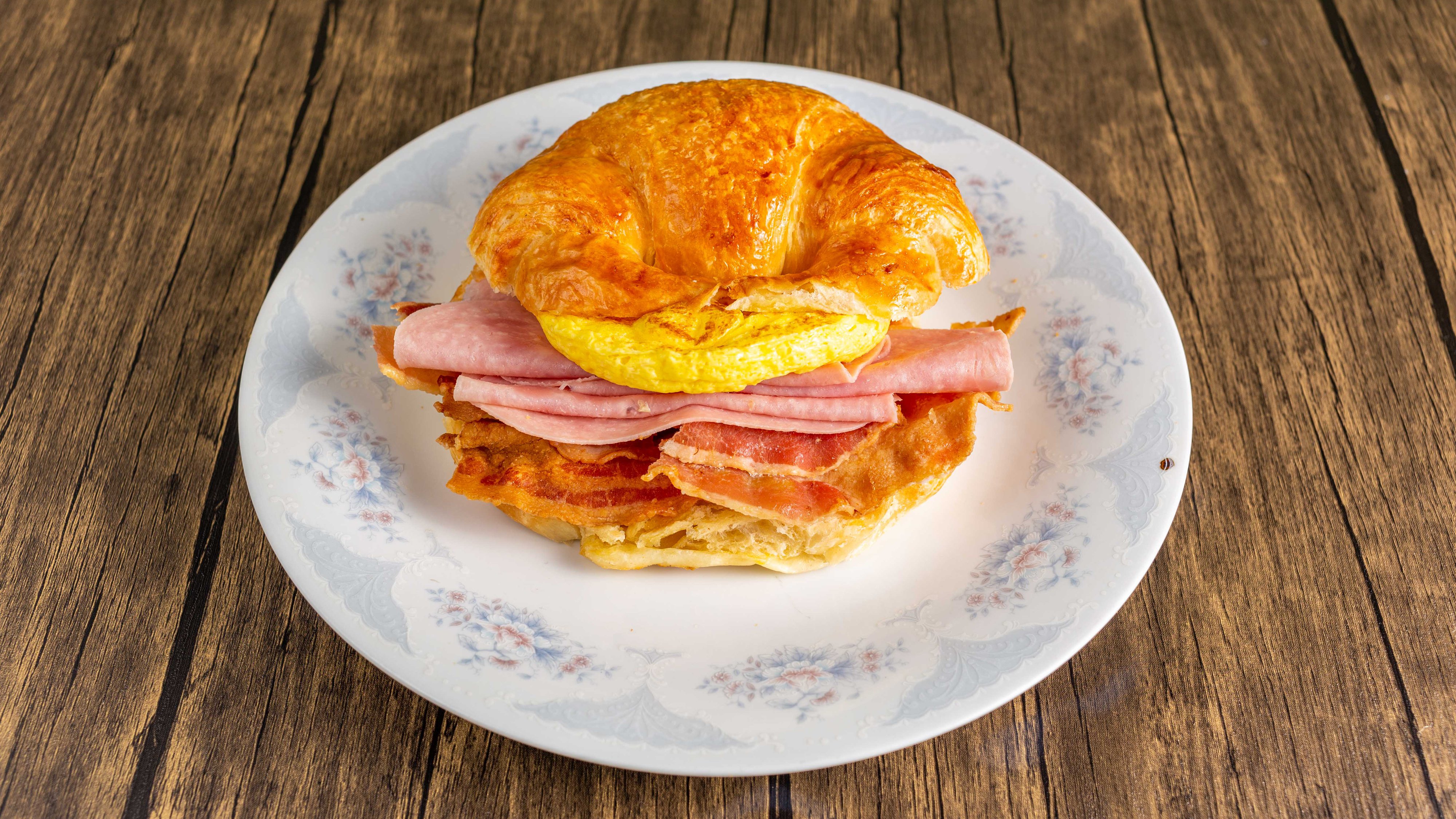 Order Ham, Eggs, Bacon, and Cheese food online from St Boba N Donuts store, Burbank on bringmethat.com