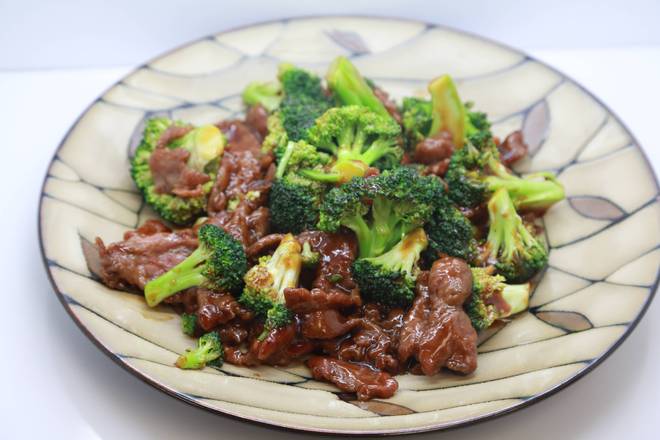 Order Beef with Broccoli 芥蘭牛 food online from Uncle Chen's Chinese Restaurant store, State College on bringmethat.com