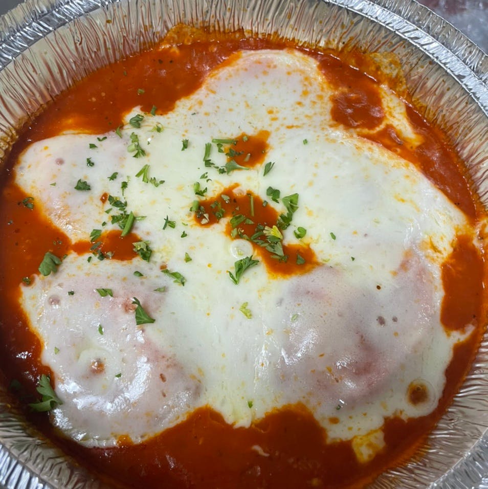 Order Baked Cheese Ravioli - Entree food online from Davila's Pizza & Restaurant store, Hackettstown on bringmethat.com