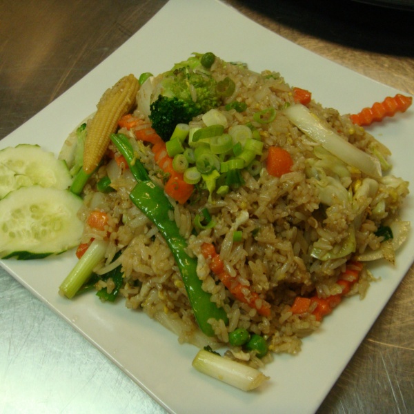 Order 48. Fried Rice with Mixed Vegetables  food online from My Thai Place store, Centreville on bringmethat.com