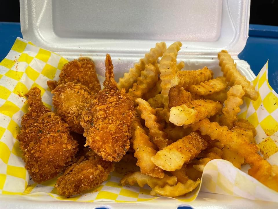 Order 6 Piece Fried Shrimp  food online from Fry Daddy store, Louisville on bringmethat.com
