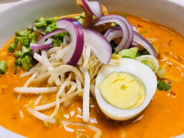 Order Curry Noodle Soup (Khao-Soy) food online from Thai Hot  store, San Antonio on bringmethat.com