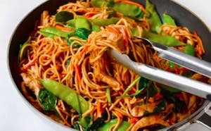 Order Chicken or Pork Lo Mein 招牌捞面 food online from Fine China store, Lansing on bringmethat.com