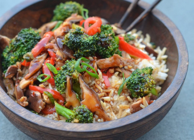 Order Asian Vegetable Stir Fry Bowl food online from Greenology store, New Canaan on bringmethat.com