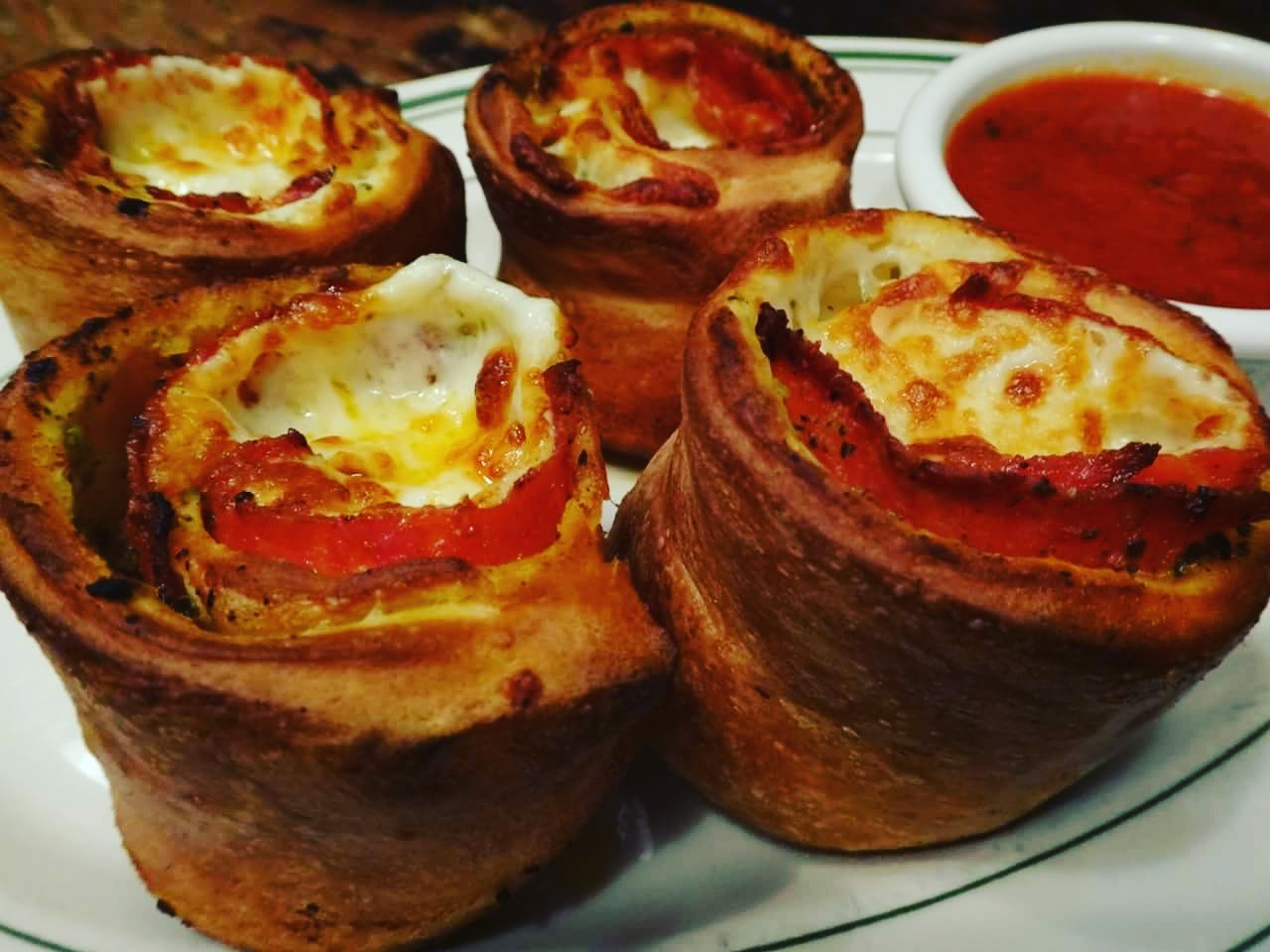 Order Pepperoni Rolls food online from Romios Pizza & Pasta store, Everett on bringmethat.com