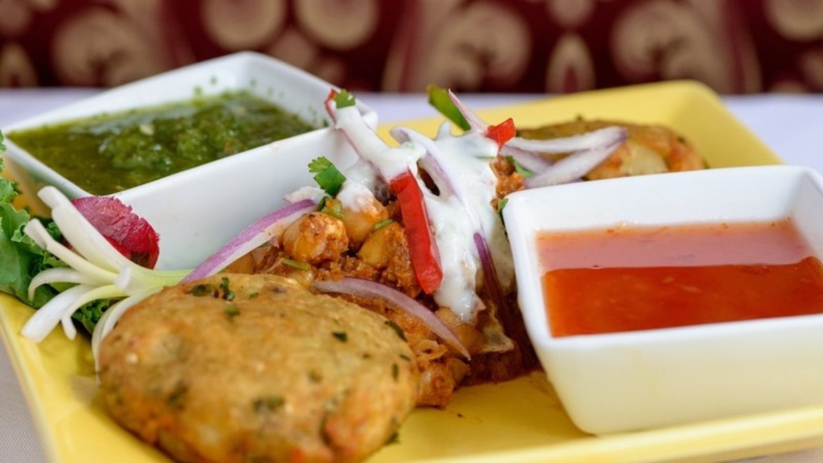 Order Vegan Aloo Tikki Chole food online from Indian Kitchen Lovash store, Philadelphia on bringmethat.com
