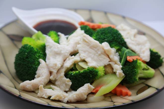 Order Steamed Chicken with Mixed Vegetables 水煮什菜雞 food online from Uncle Chen's Chinese Restaurant store, State College on bringmethat.com