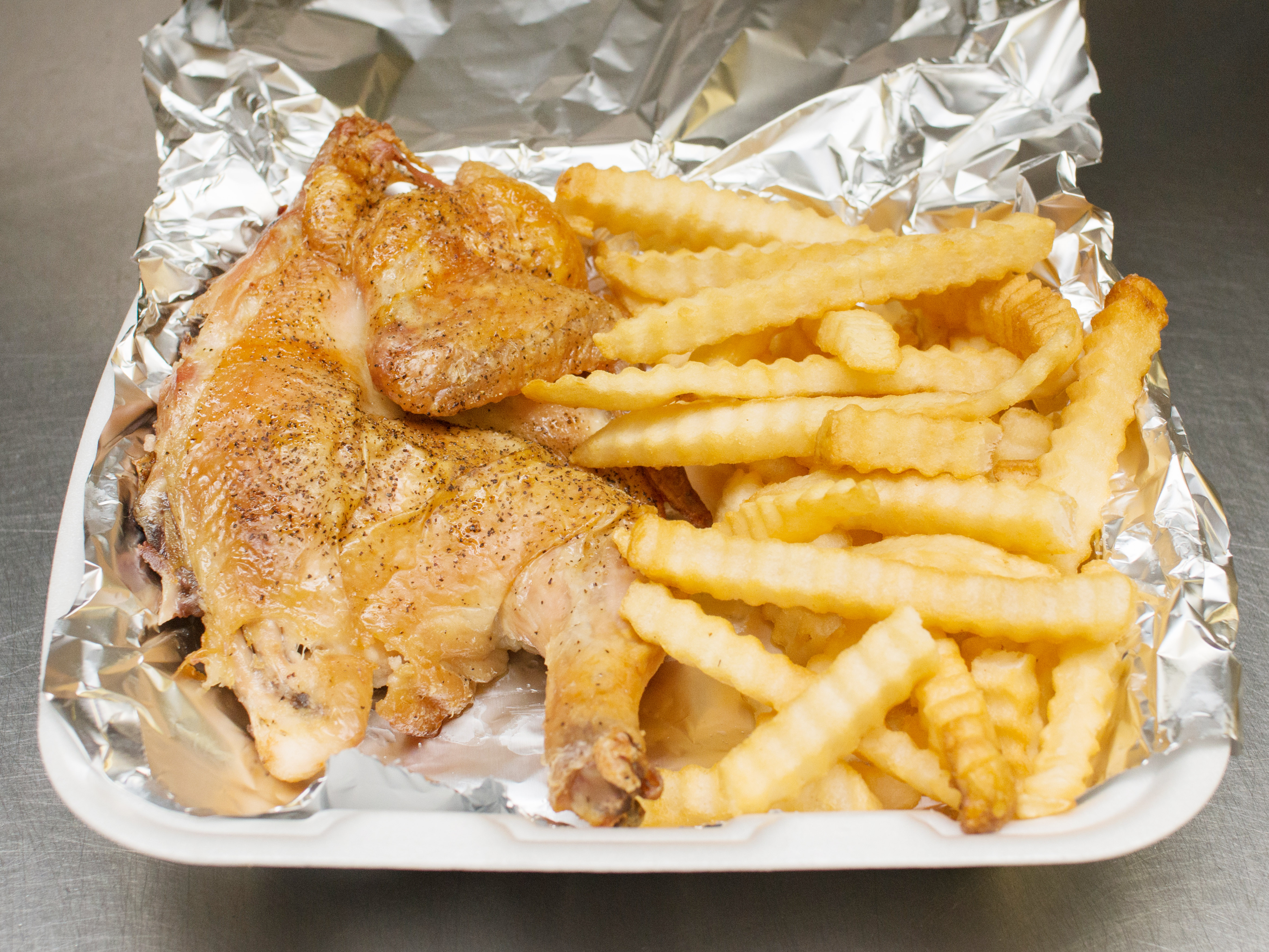 Order Broiled Chicken Dinner food online from Napoli Pizza store, Palatine on bringmethat.com