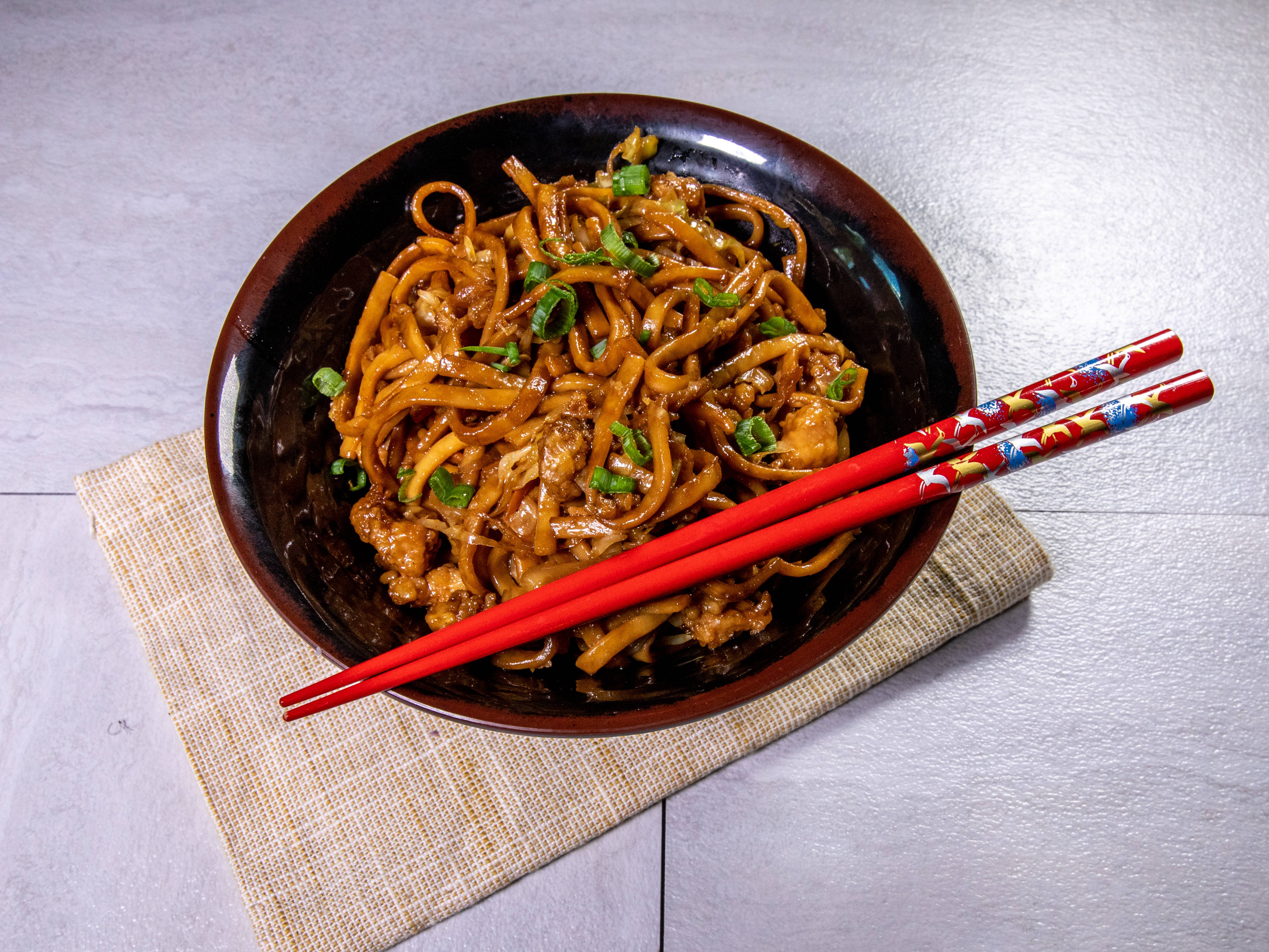 Order Lo Mein and Noodle food online from King Wok Chinese Restaurant store, Fort Worth on bringmethat.com