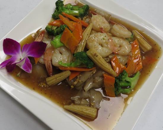Order Lard Na food online from Thai.Pho store, Forney on bringmethat.com