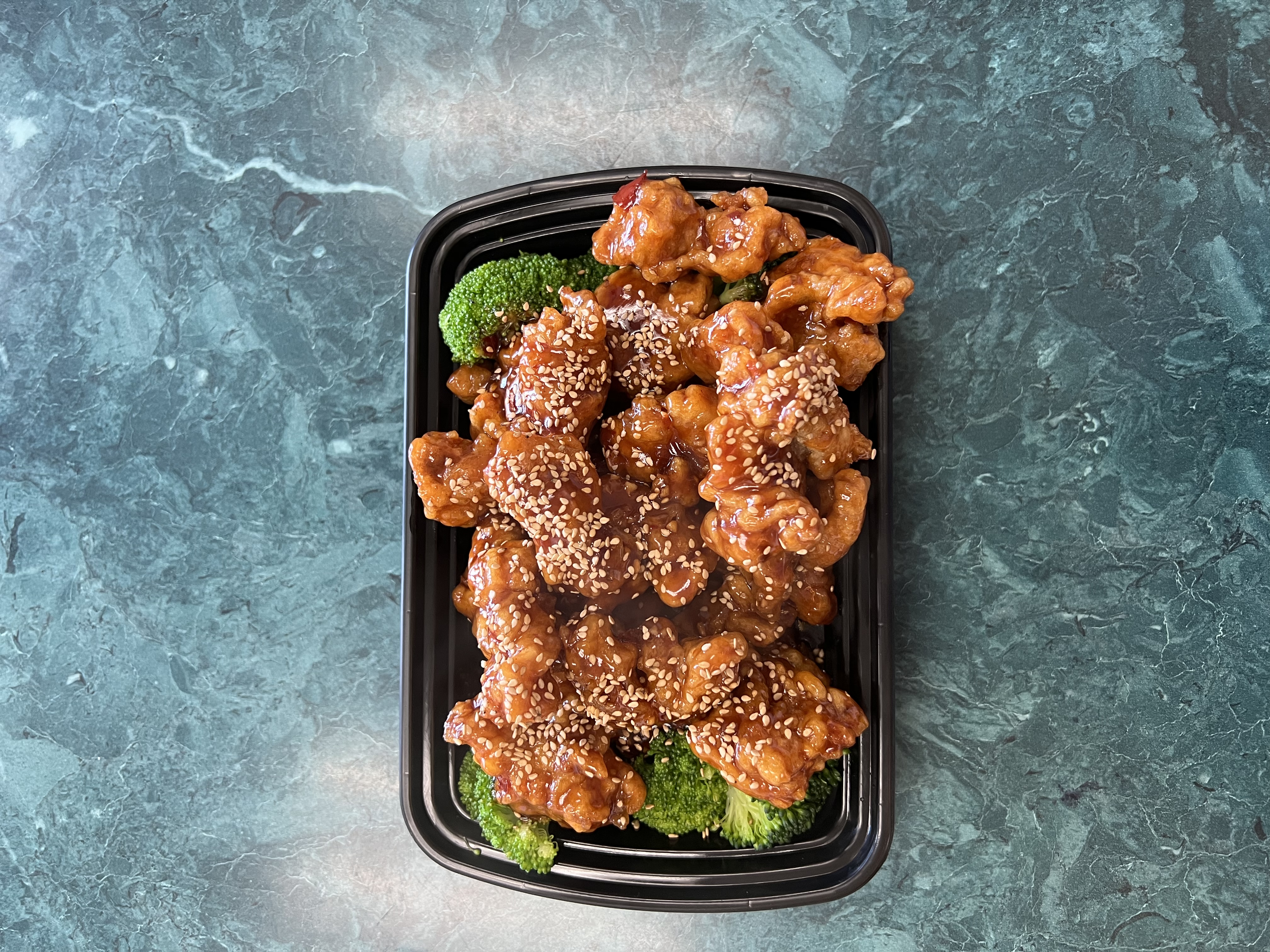 Order S18. Sesame Chicken food online from Golden China Express store, Worthington on bringmethat.com