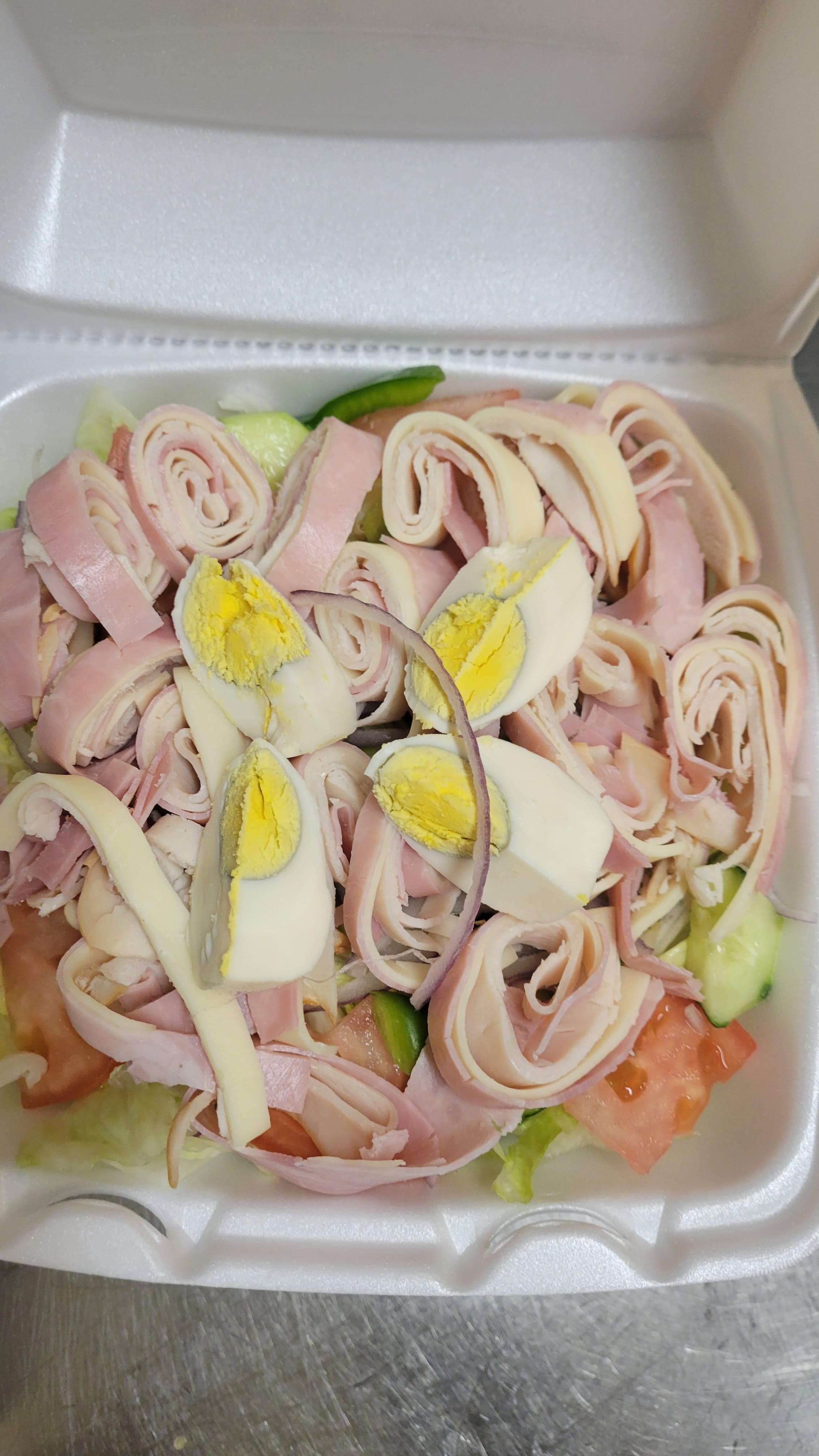 Order Chef Salad - Medium food online from Siro's Italian Restaurant store, Palmerton on bringmethat.com