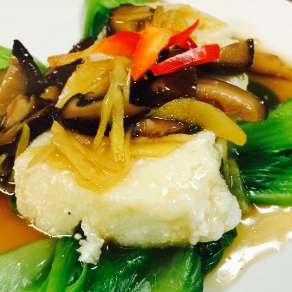 Order Sea Bass Ginger food online from Anantra Thai Restaurant store, Woodland Hills on bringmethat.com