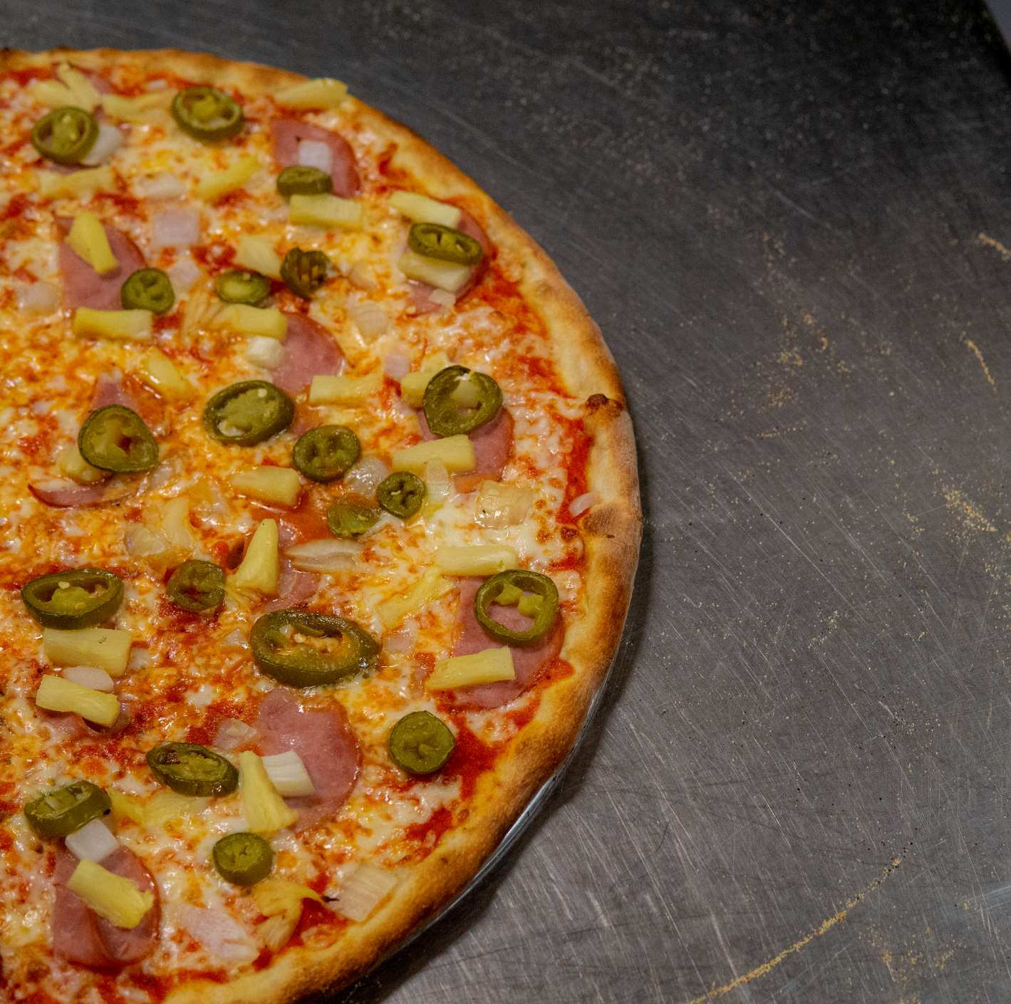 Order Super Pig Pizza food online from Speederia Pizzeria store, Redwood City on bringmethat.com