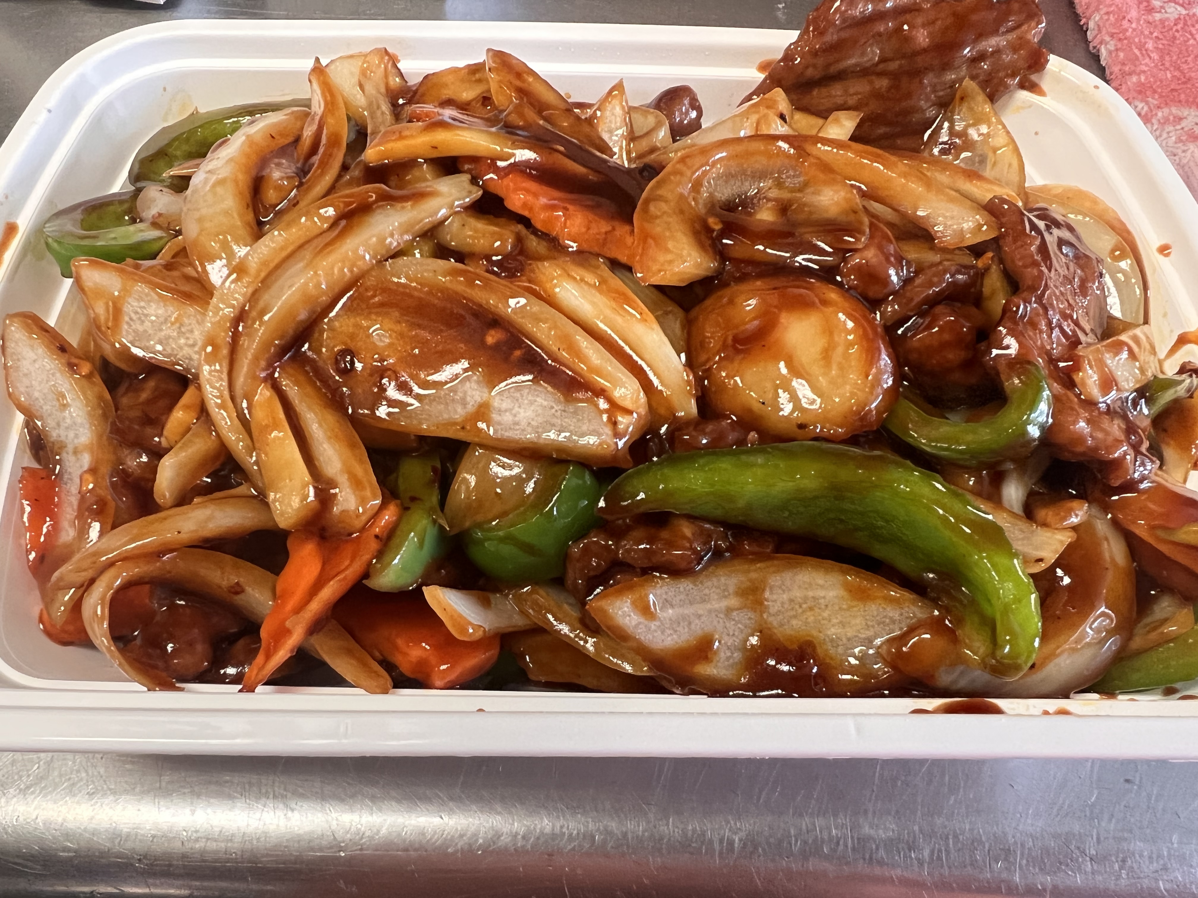 Order 79. Mongolian Beef food online from Chang Jiang (East Side Madison) store, Madison on bringmethat.com