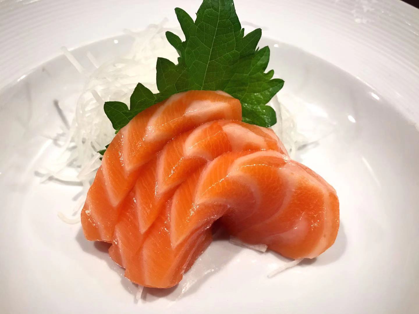 Order S2. 3 Pieces Salmon Sashimi a la Carte food online from Sushi Bang Bang store, Austin on bringmethat.com