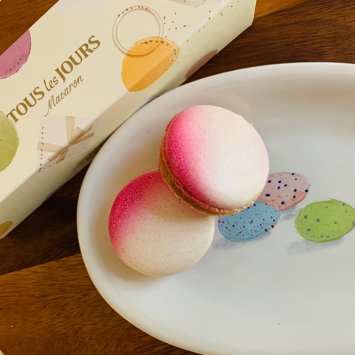 Order Rose Macaron food online from Tous Les Jours store, Natick on bringmethat.com