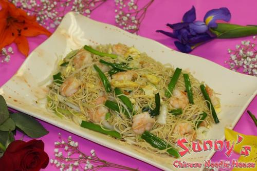 Order 24. Shrimp Chow Mein food online from Sunny's Chinese Noodle House store, Green Bay on bringmethat.com