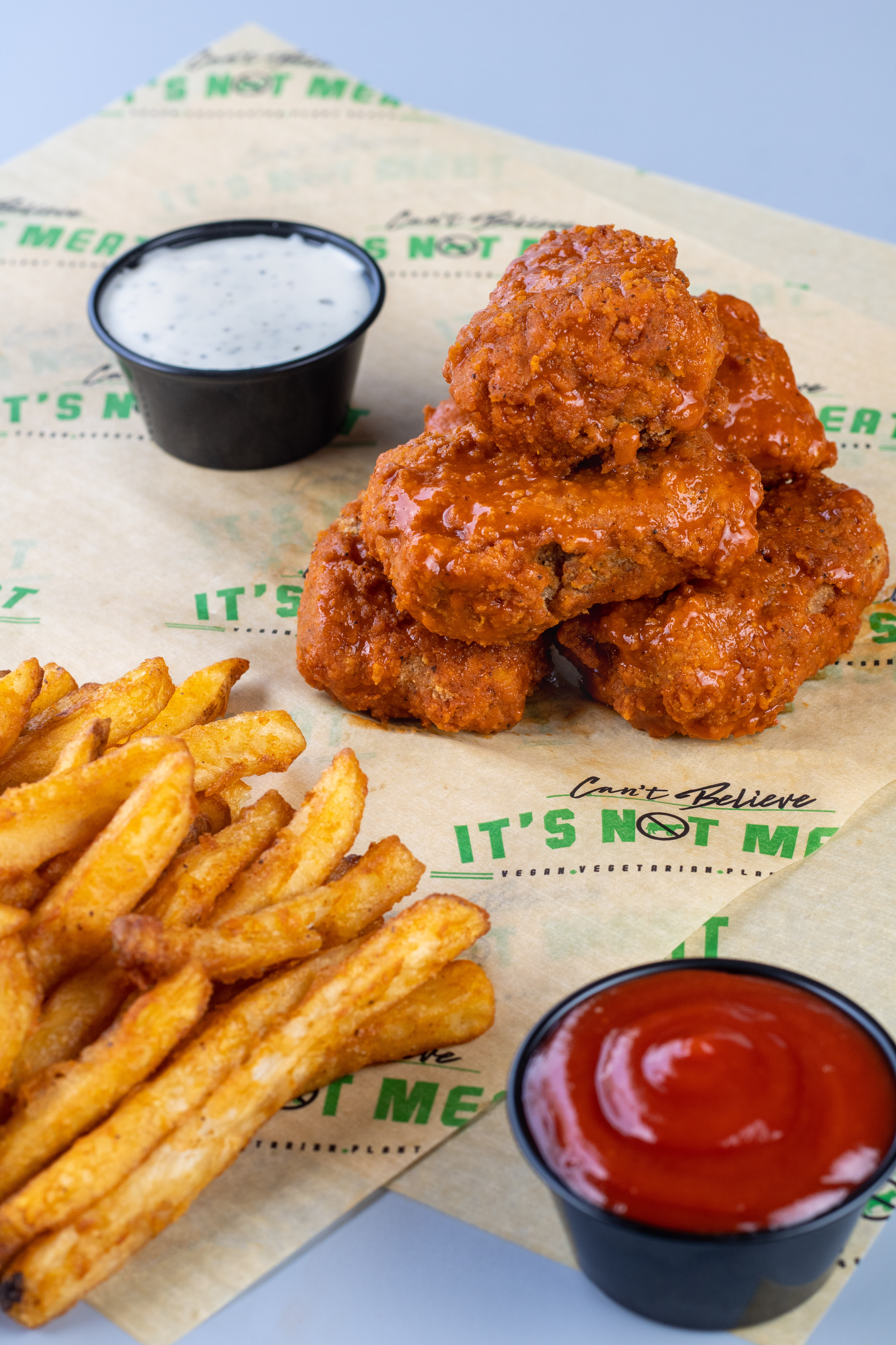 Order Boneless Buffalo Wings 6pc food online from Hydepark store, Chicago on bringmethat.com
