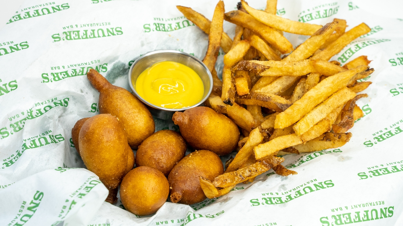 Order Kids Corn Dogs food online from Snuffer's store, Addison on bringmethat.com