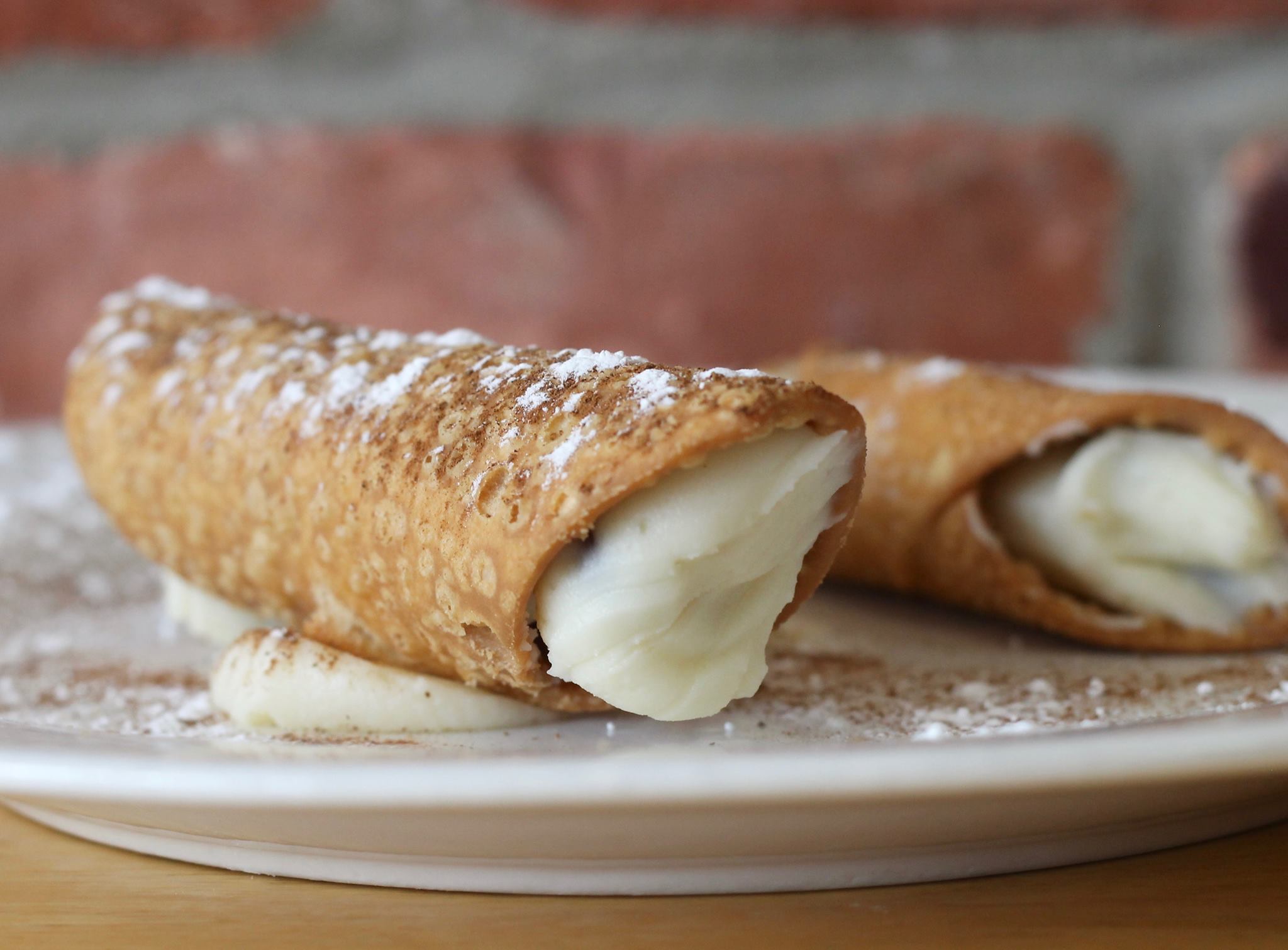 Order Cannoli food online from Emilio Brick Oven Pizza store, Sterling on bringmethat.com
