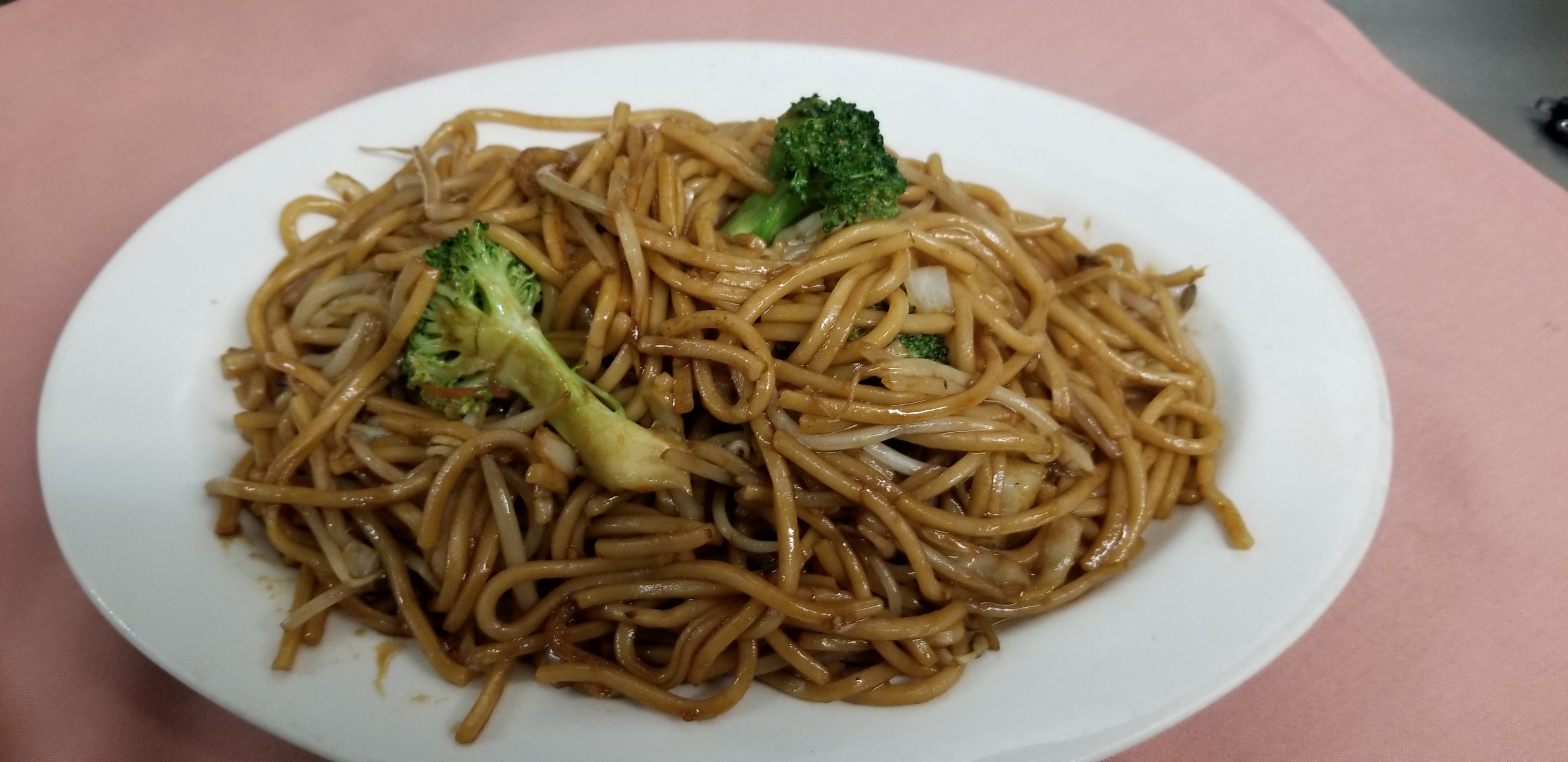 Order Vegetable Lo Mein food online from China Garden store, Woodland Hills on bringmethat.com