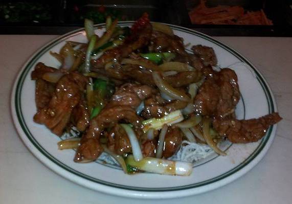 Order B1. Mongolian Beef 蒙古牛 food online from Jade Restaurant & Lounge store, Seattle on bringmethat.com
