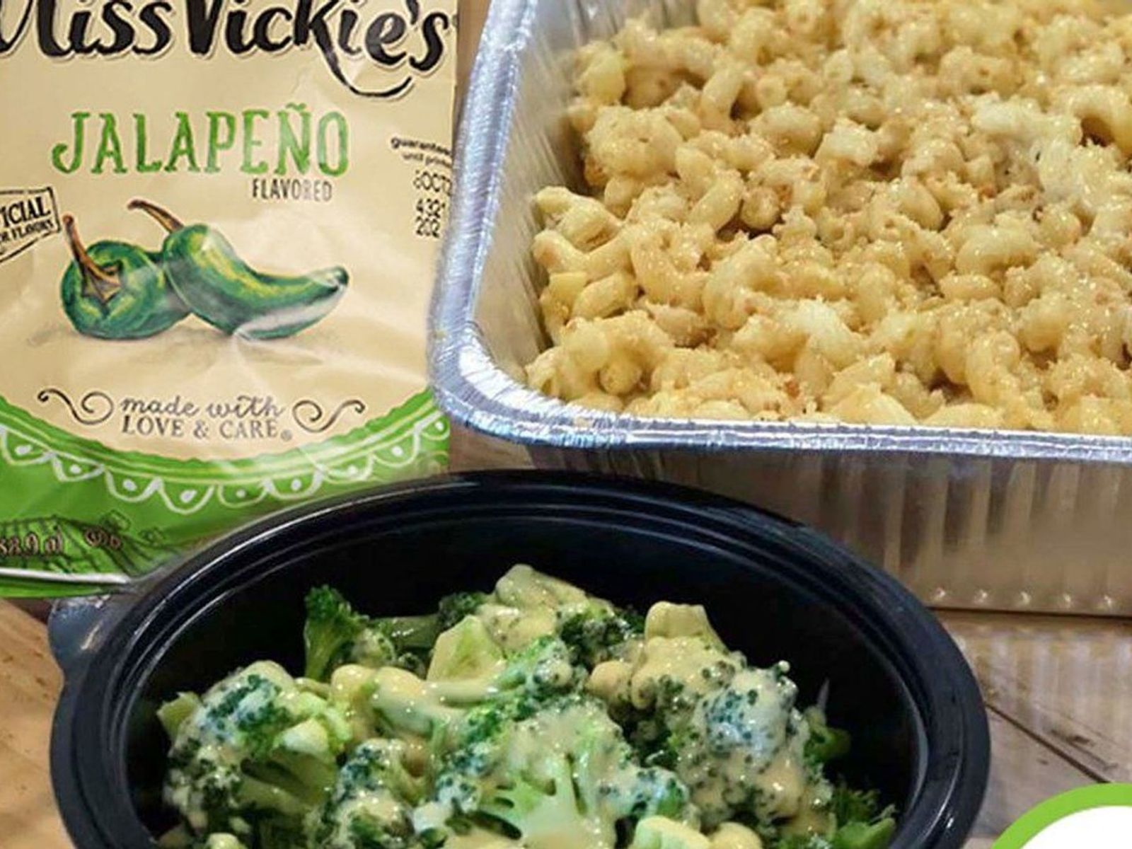 Order Family Vegan Classic Mac&Cheese - Delivery food online from I Heart Mac & Cheese store, Tempe on bringmethat.com