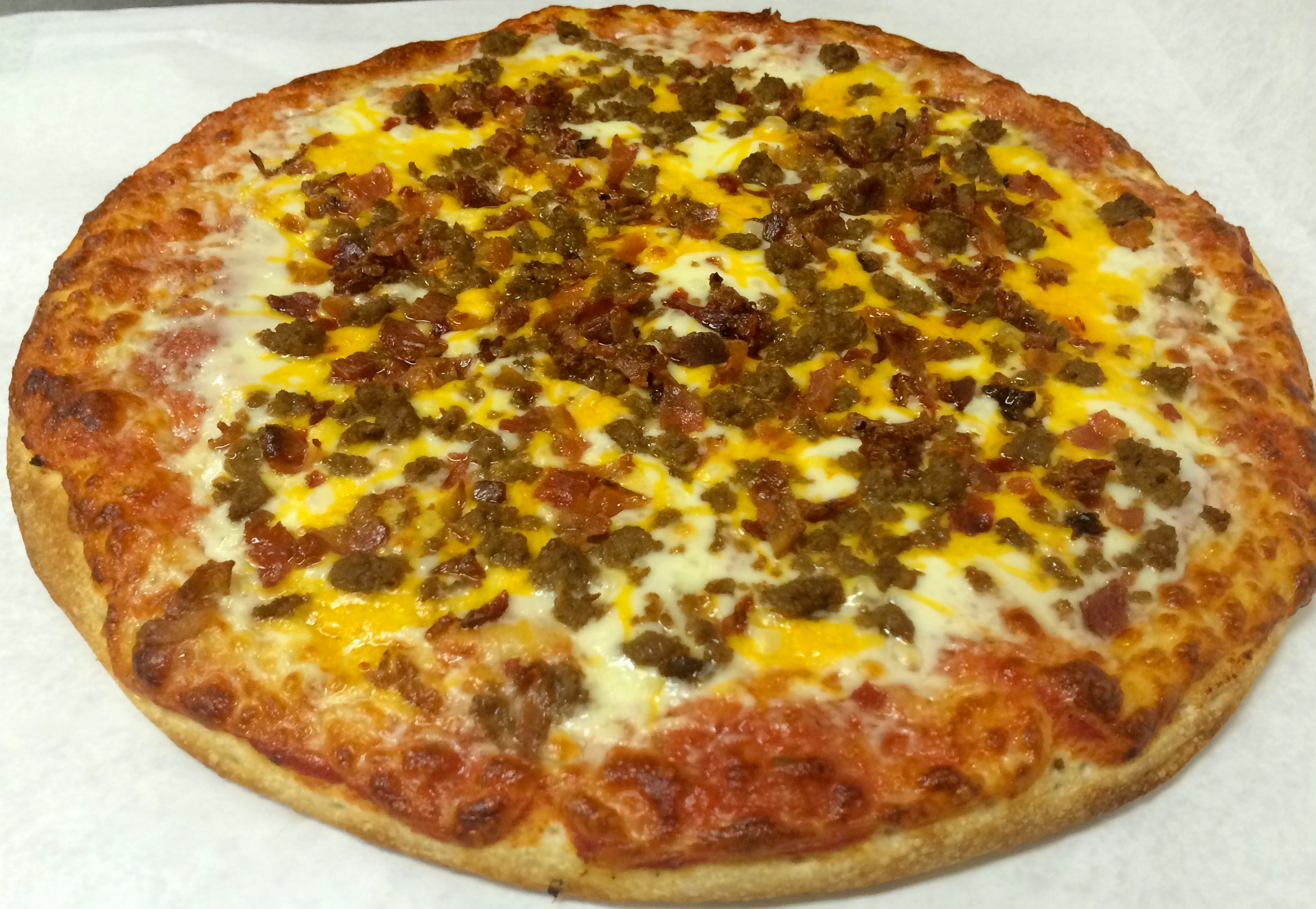 Order Bacon Cheeseburger Pizza food online from Calz Pizza Subs & Chicken Wings store, Virginia Beach on bringmethat.com