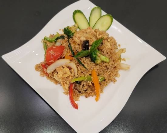 Order Spicy Basil Fried Rice food online from Thai Thai store, Norman on bringmethat.com