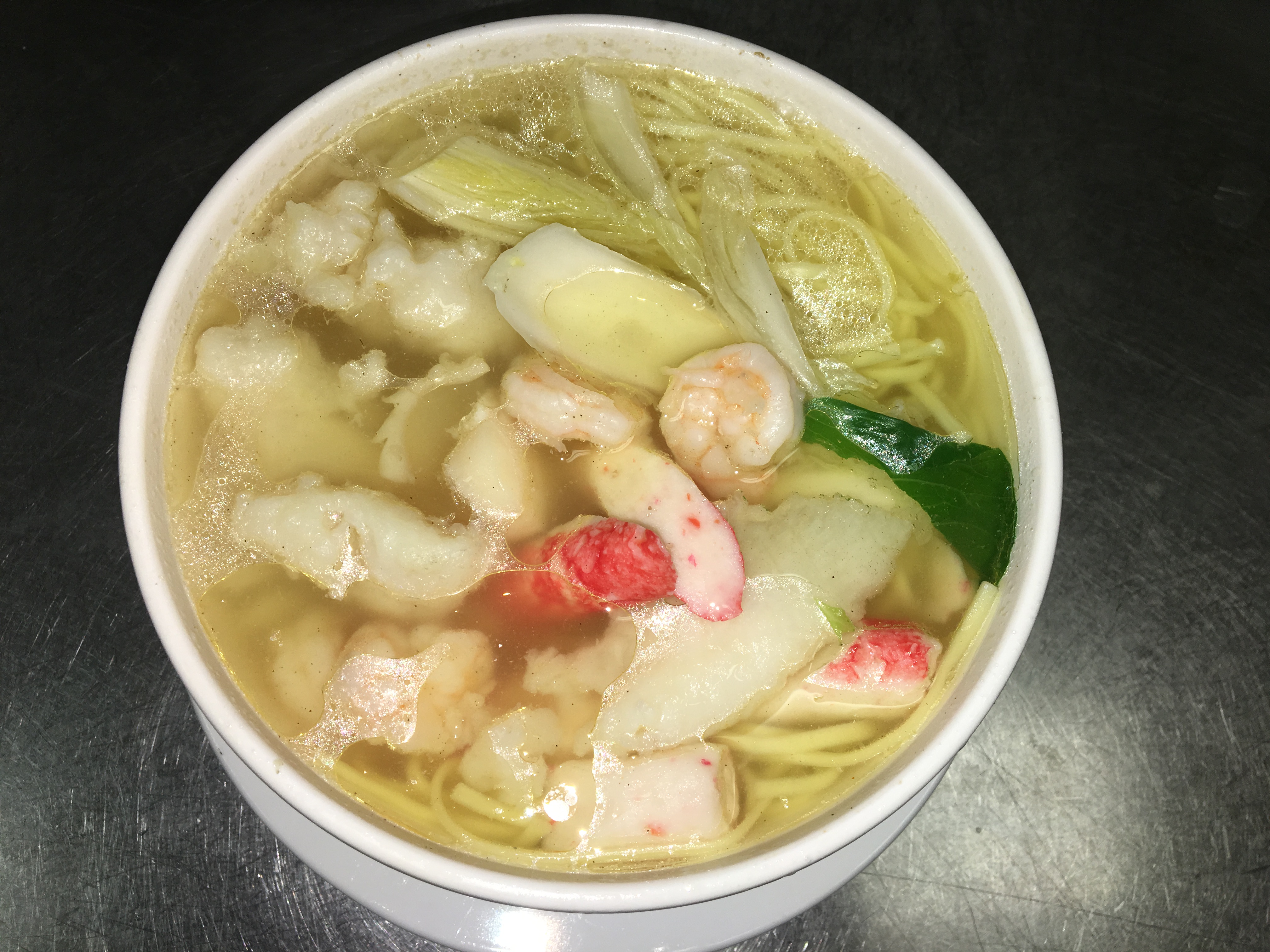 Order D5. Seafood Noodle Soup 海鲜汤面 food online from Red Chili store, Syracuse on bringmethat.com