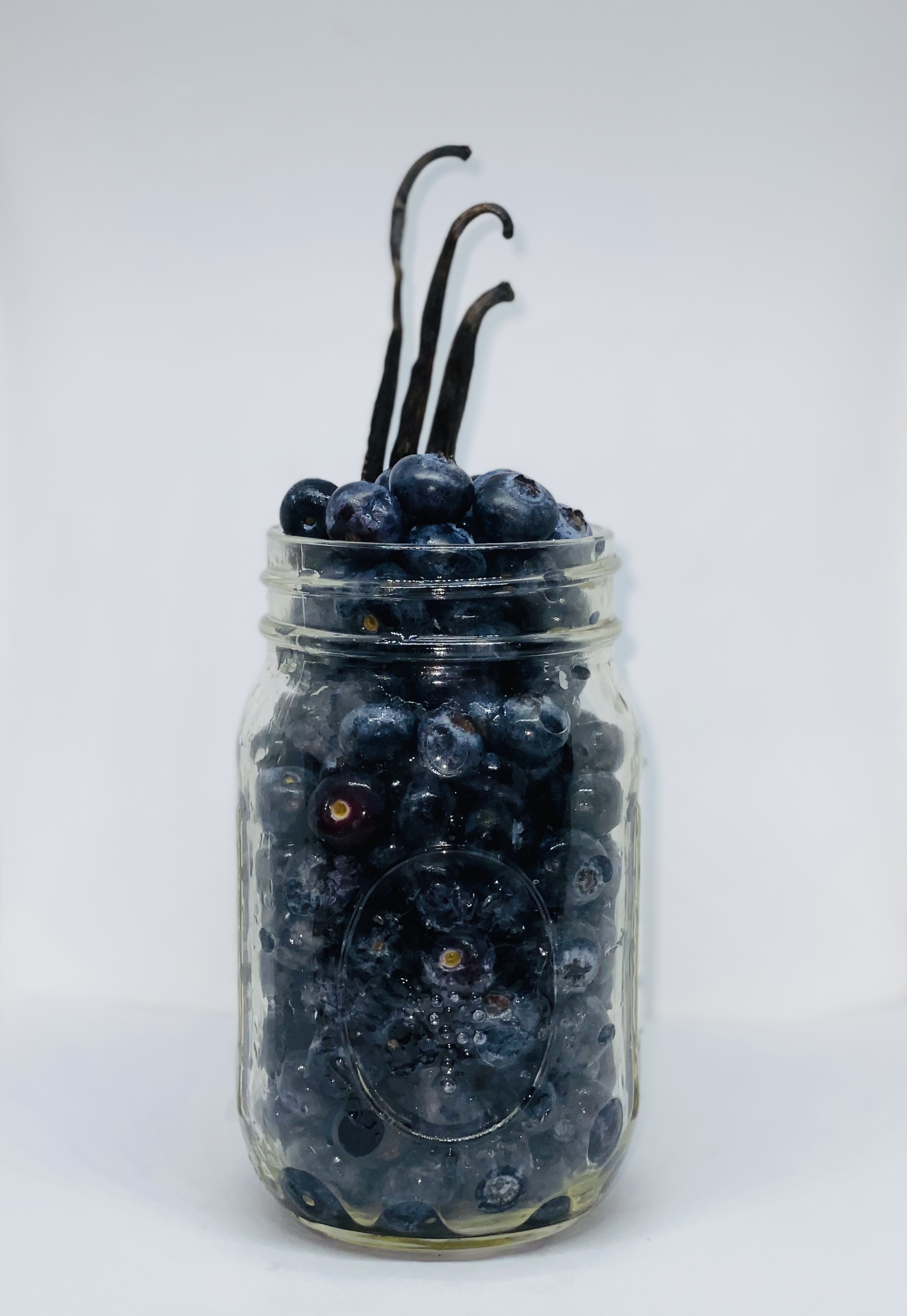 Order Blueberry Yum Yum Smoothie food online from Pineapple Xpressed Cafe store, McHenry on bringmethat.com