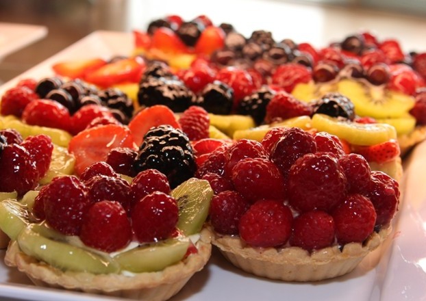 Order Fresh Fruit Tart food online from Cakes By Happy Eatery store, Manassas on bringmethat.com