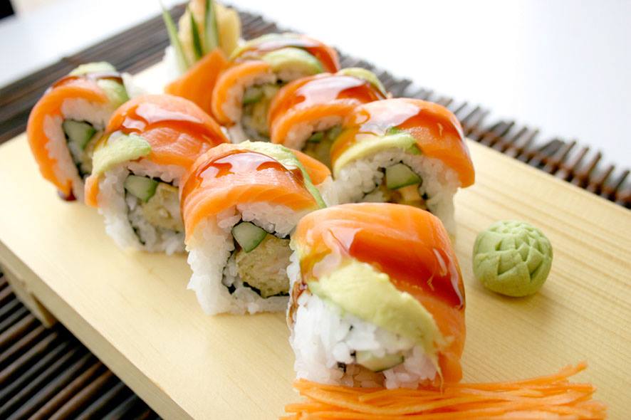 Order #9 Sushi Roll food online from JK's Table store, Minneapolis on bringmethat.com