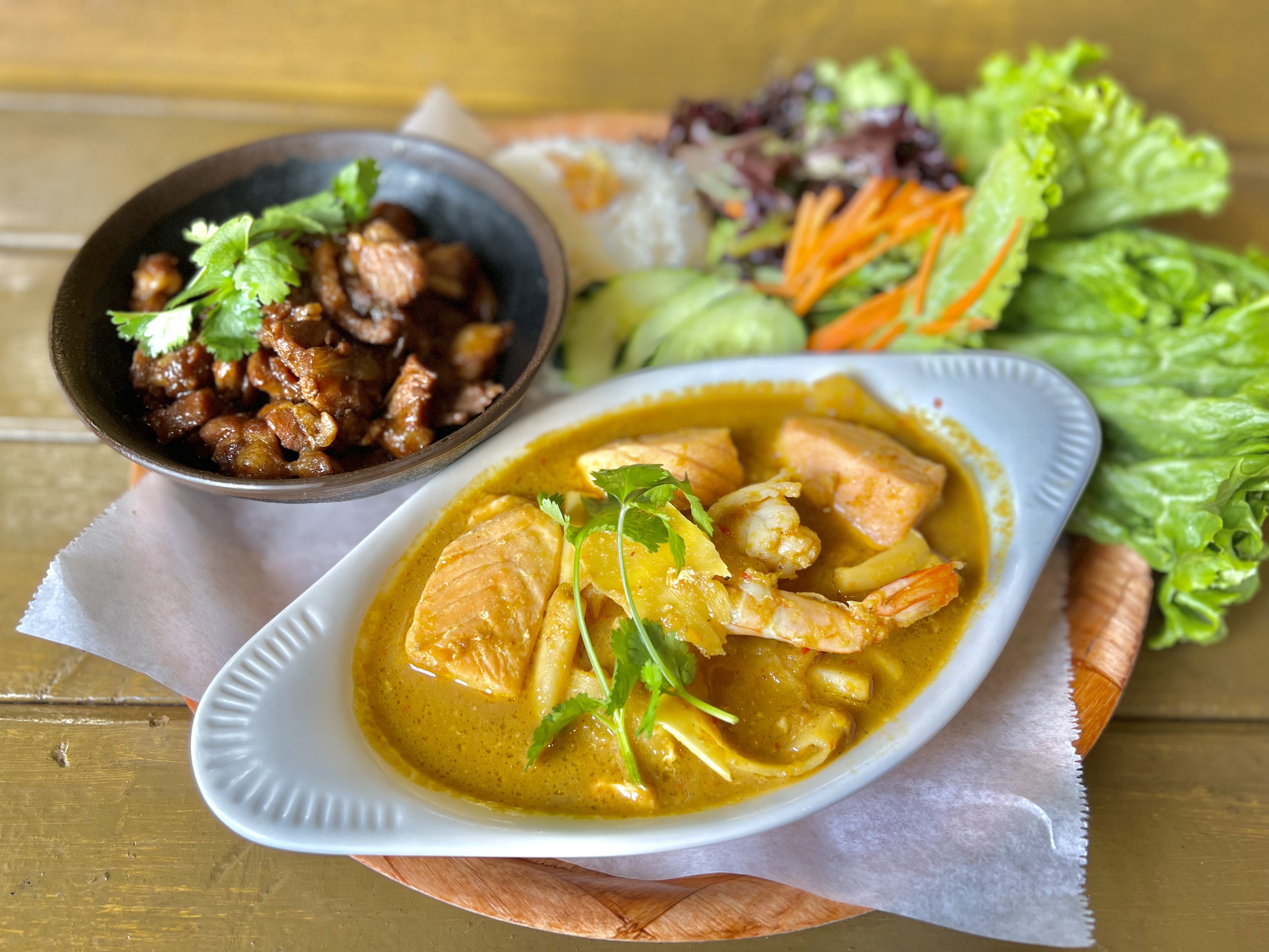 Order SET 1 : SPICY SOUR YELLOW CURRY + SWEET PORK food online from Karakade Thai Cuisine store, Redwood City on bringmethat.com