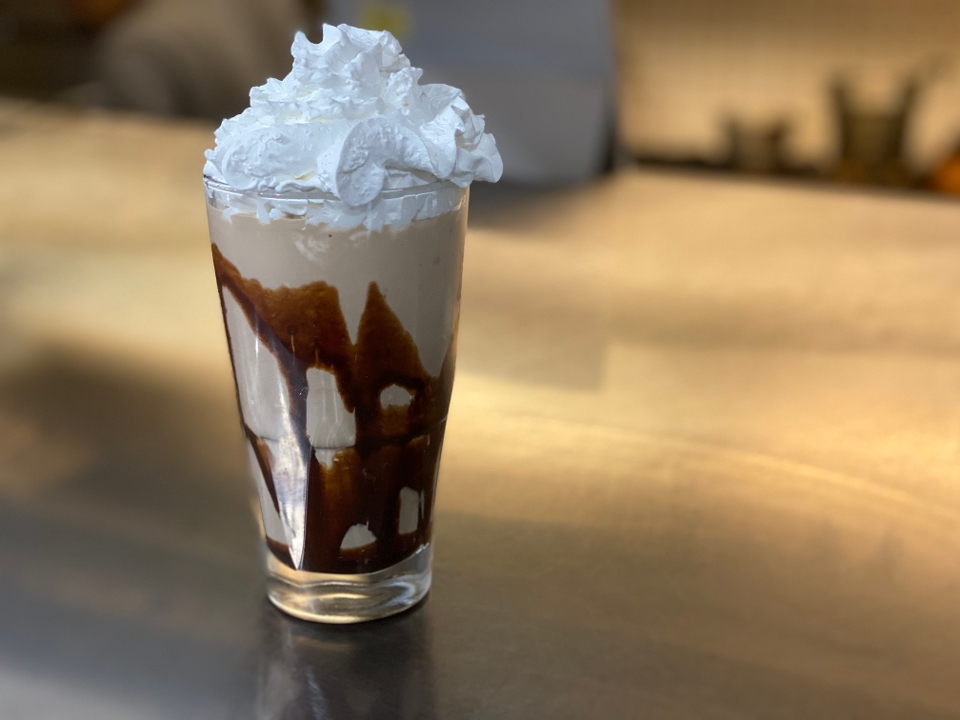 Order CHOCOLATE SHAKE food online from The Point Pancake House store, Gurnee on bringmethat.com