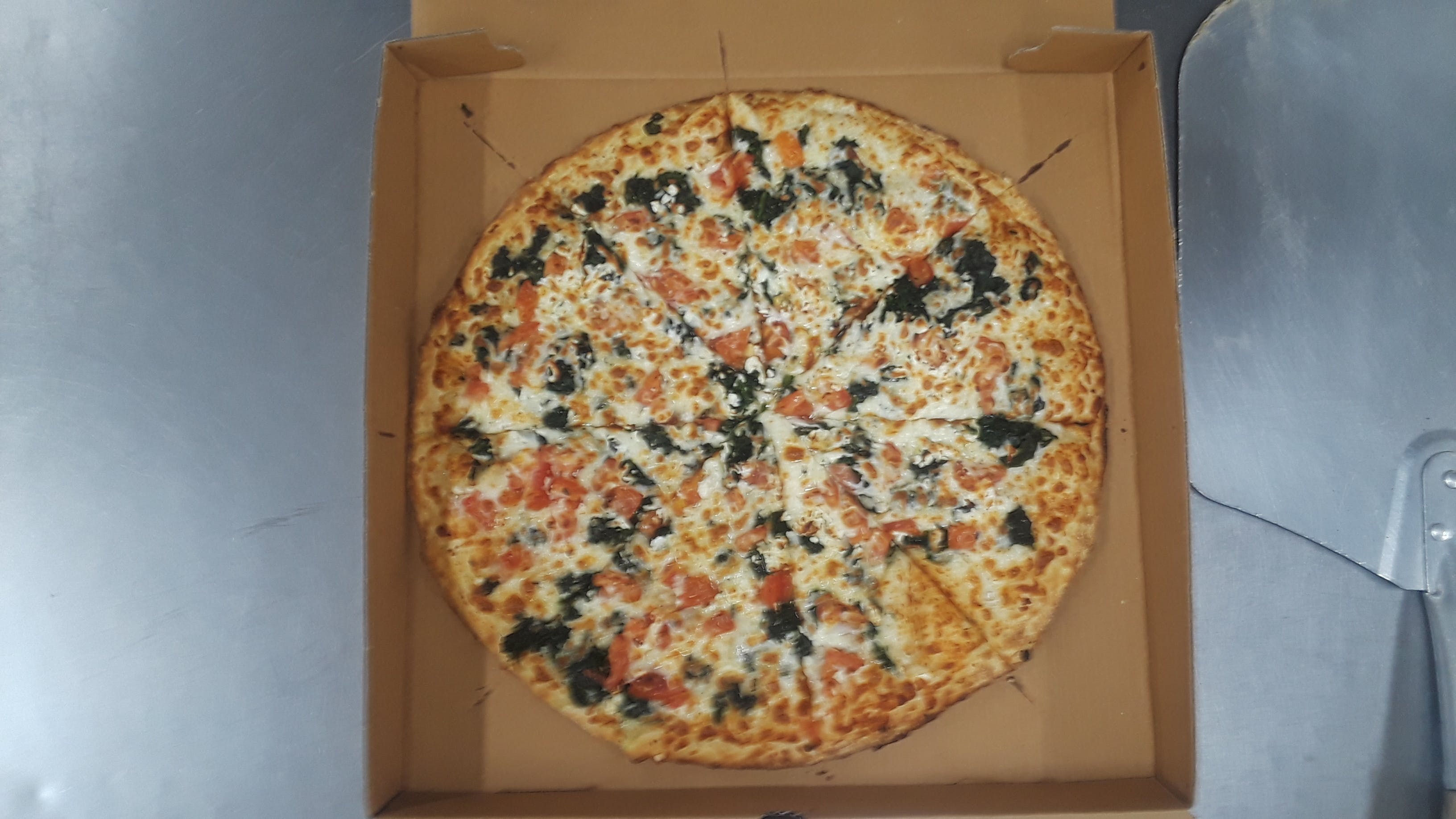 Order Garlic & Spinach Pizza - Small 10" food online from Pizzeria Santa Lucia store, Jessup on bringmethat.com