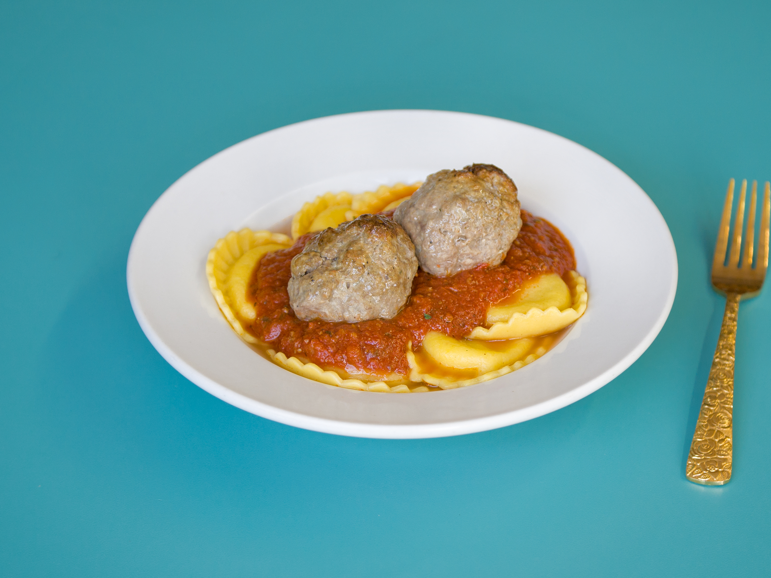 Order Cheese Ravioli with Meatballs food online from Andre Pizza store, Los Angeles on bringmethat.com