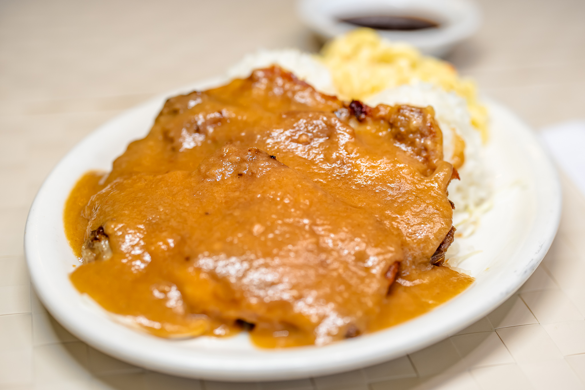 Order Garlic Chicken with Gravy food online from Aloha Sunrise Cafe store, Henderson on bringmethat.com