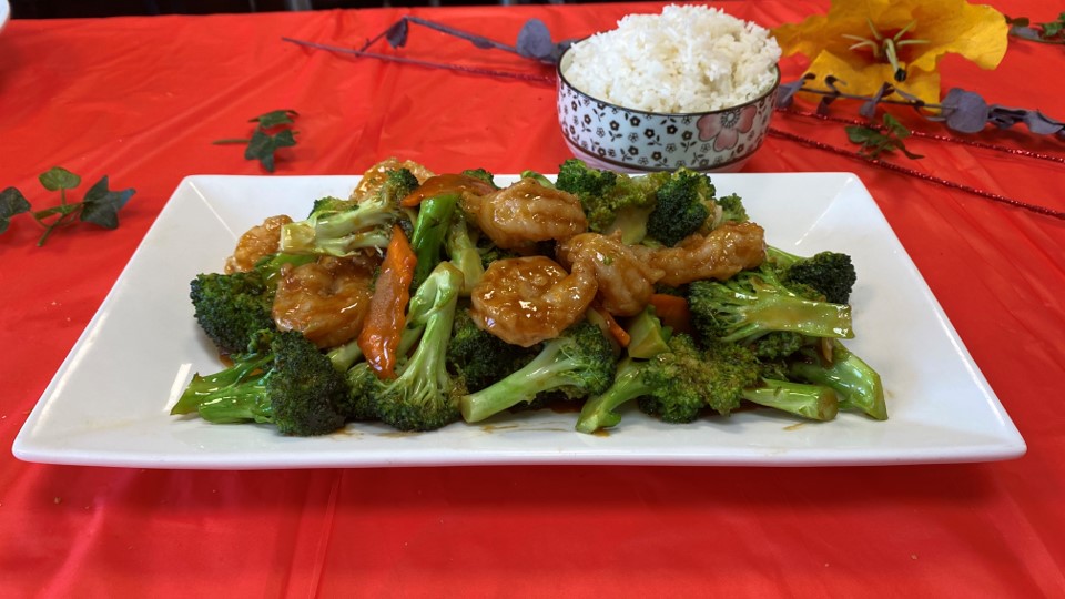 Order 64. Shrimp w. Broccoli food online from Kam Fung Kitchen store, Brooklyn on bringmethat.com