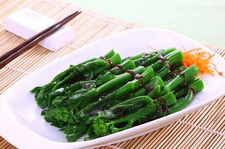 Order Chinese Broccoli with Oyster Sauce  蠔油芥蘭 food online from Dim Sum Club store, San Francisco on bringmethat.com