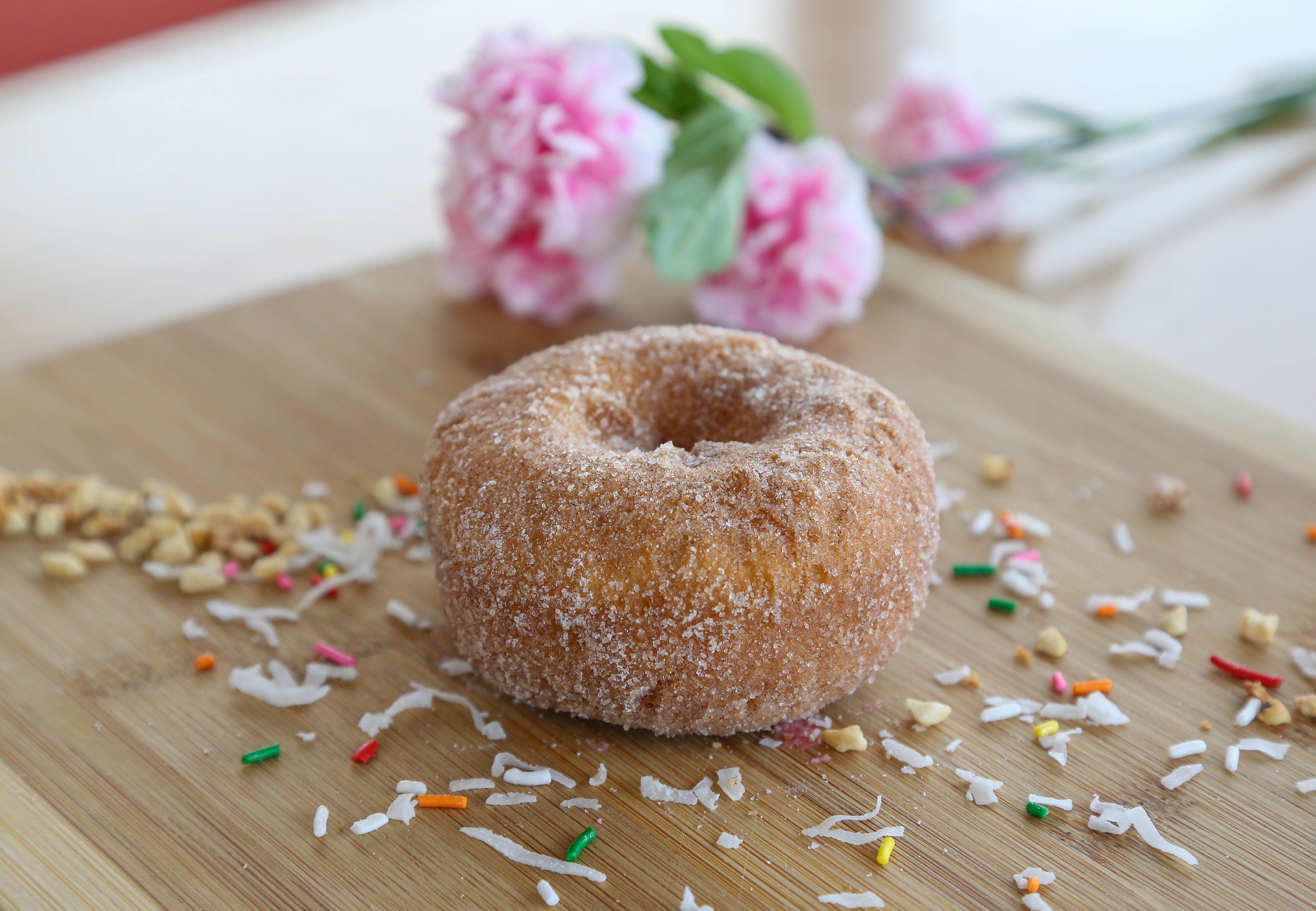 Order Cinnamon Sugar Cake food online from Hihi Donuts store, Phoenix on bringmethat.com