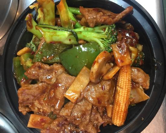 Order Hunan Style Beef food online from Asian Wok store, Alexandria on bringmethat.com