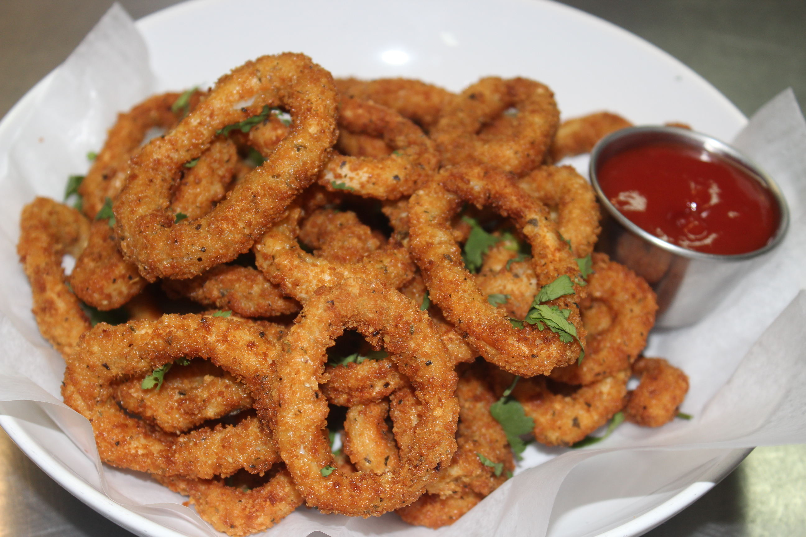 Order Calamares Fritos food online from Hot Jalapeno store, New York on bringmethat.com