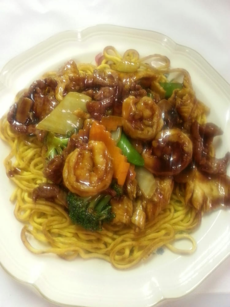 Order 95. Pan Fried Noodle food online from Tasty Fusion store, Lyndhurst on bringmethat.com