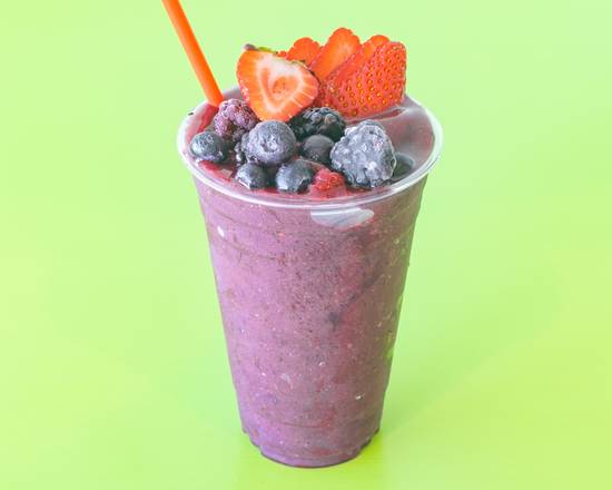 Order Mucho Berry Smoothie food online from Freshly Greens store, San Diego on bringmethat.com