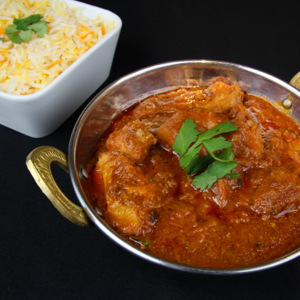 Order Qorma Curry food online from Tandoori Grill store, Columbus on bringmethat.com