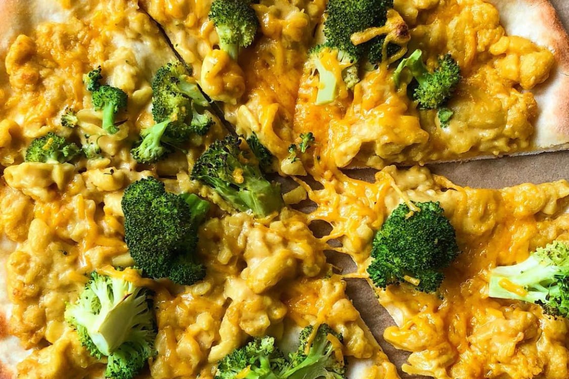 Order Broccoli Mac ＆ Cheese Pizza food online from Sage Plant Based Bistro & Brewery store, Culver City on bringmethat.com