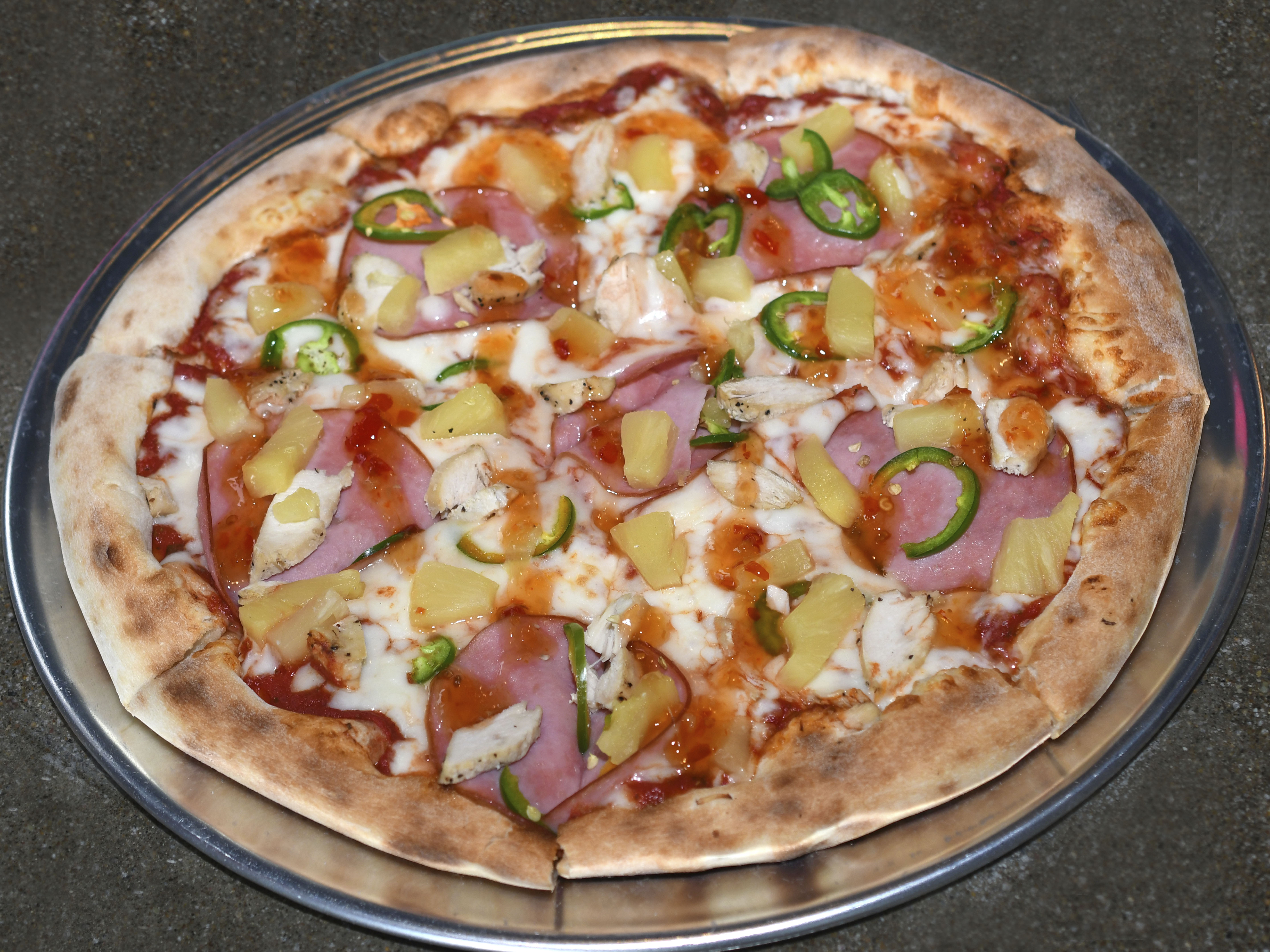 Order Maui Wowie Pizza food online from The union store, Roseville on bringmethat.com